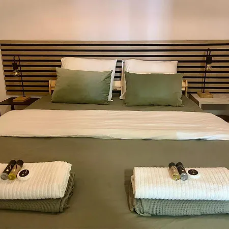 Penthouse Paradise - Jacuzzi & Sea Views! Apartmán