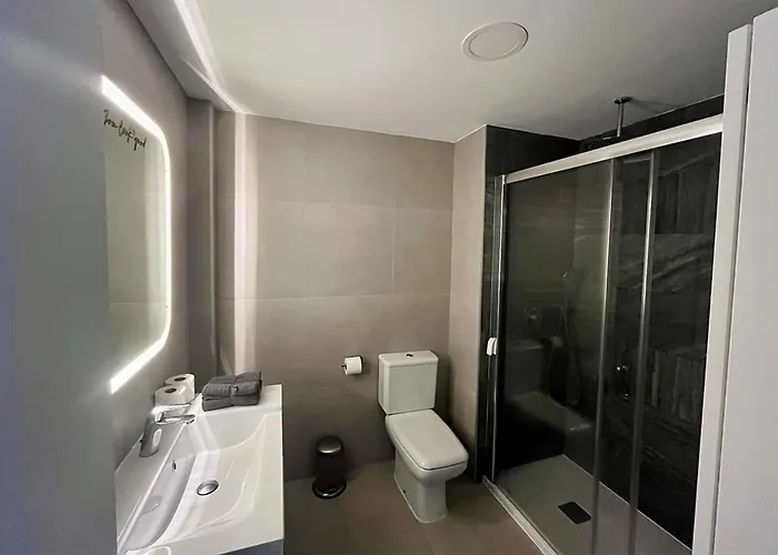 شقة Penthouse Paradise - Jacuzzi & Sea Views! *