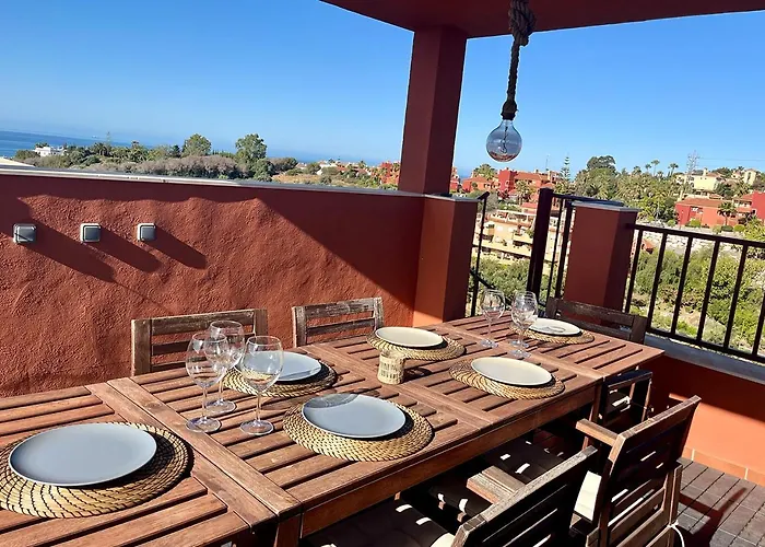 شقة Penthouse Paradise - Jacuzzi & Sea Views! *